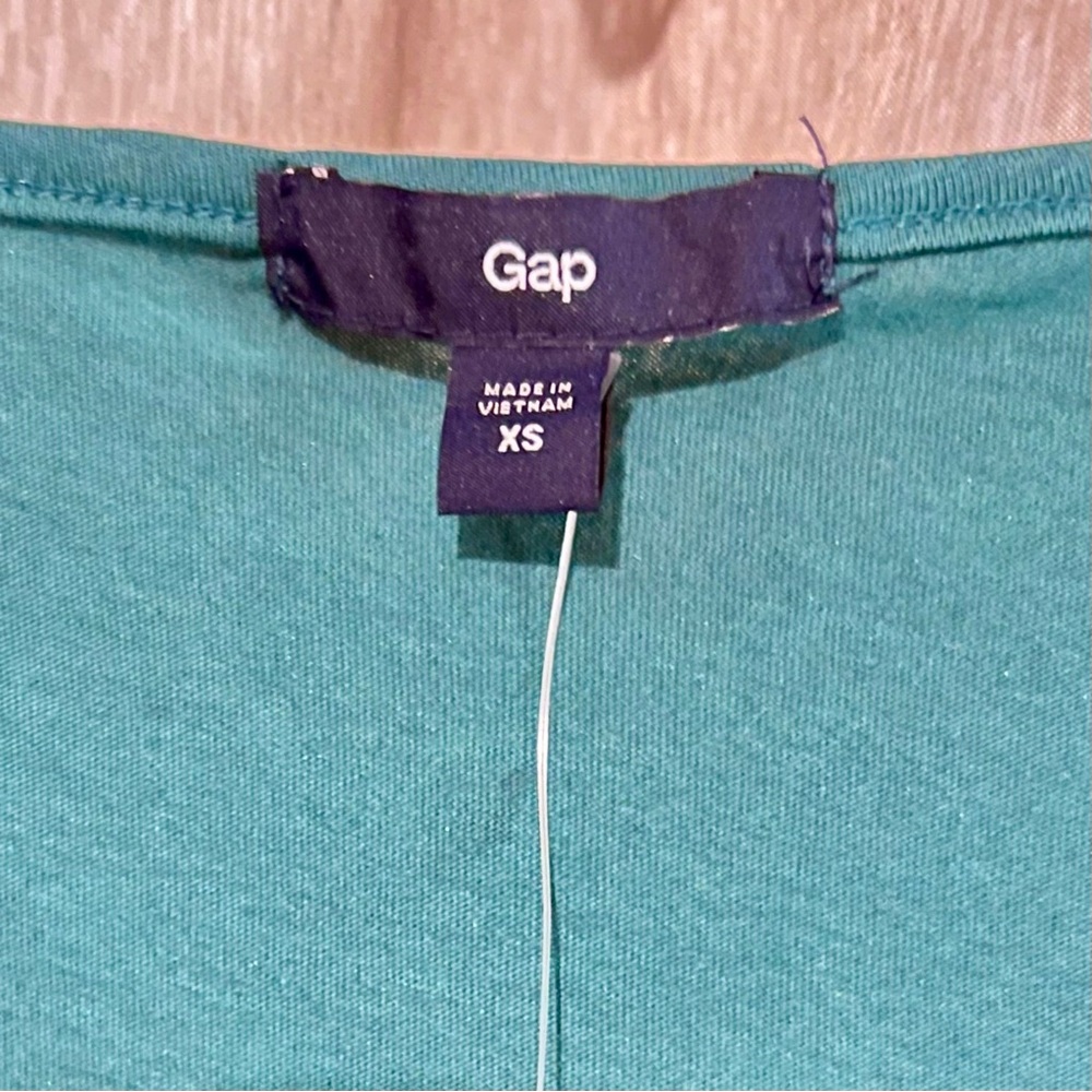 •GAP XS Ruffled Racerback Tank! NEW! - Picture 6 of 14